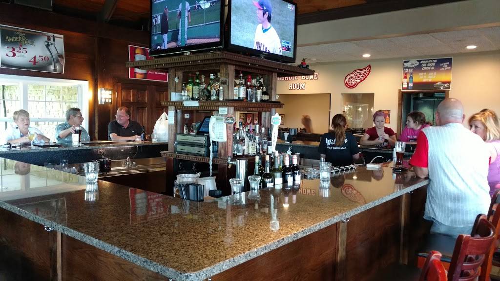 Willies Sports Cafe Hidden Valley | cafe | 19325 Schmarr Dr, Lawrenceburg, IN 47025, USA | 8125370512 OR +1 812-537-0512