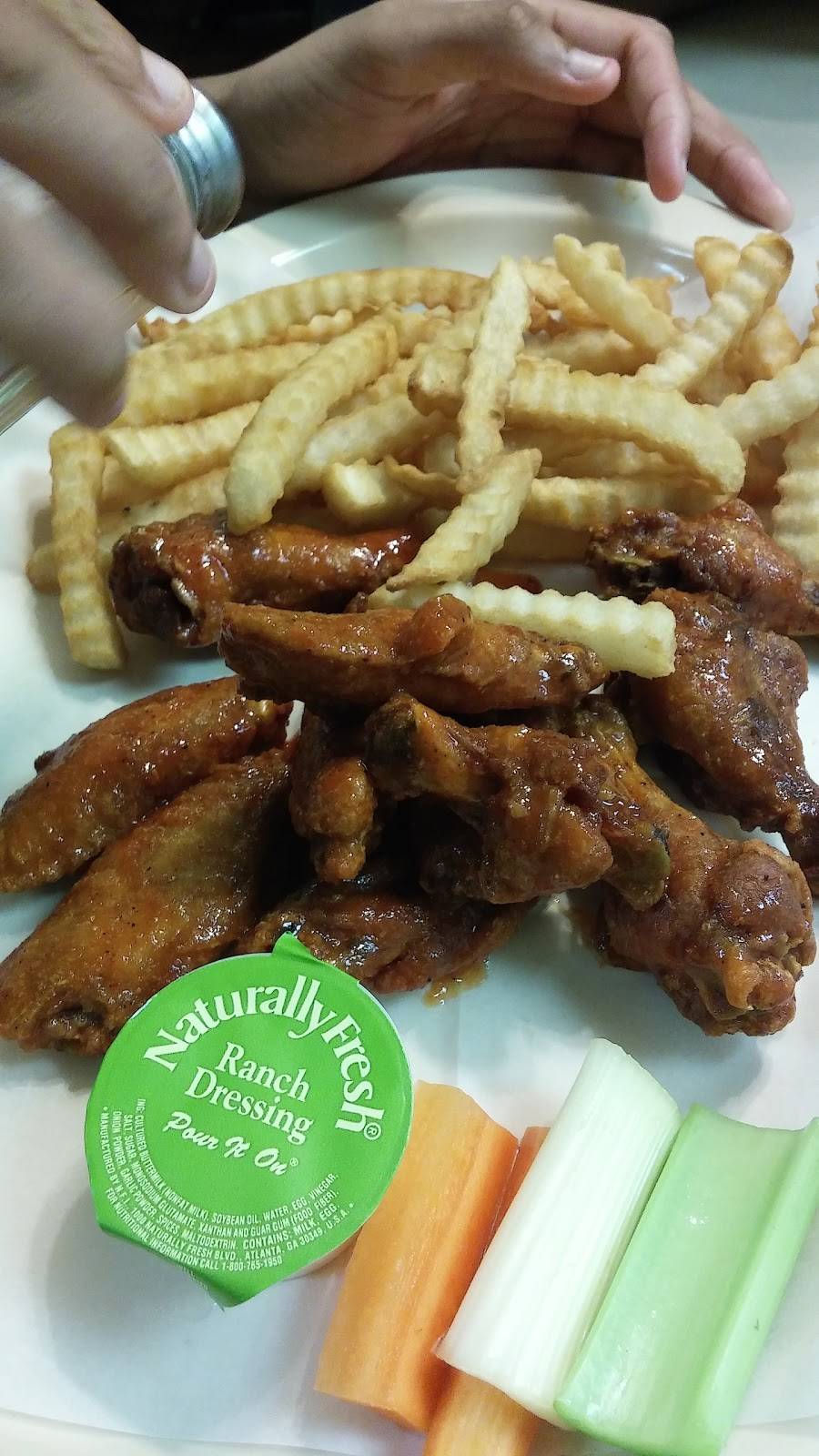 Wing & Fish Georgia | restaurant | 690 Powder Springs St, Marietta, GA 30064, USA | 7704273339 OR +1 770-427-3339