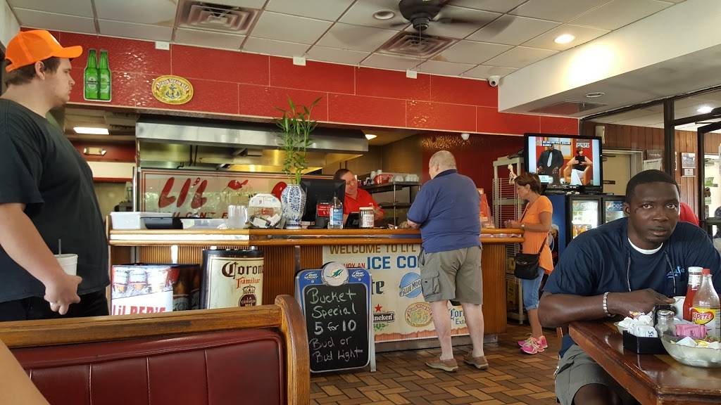 Lil Reds Bar-B-Que | restaurant | 1705 W State Rd 84, Fort Lauderdale, FL 33315, USA | 9544637883 OR +1 954-463-7883