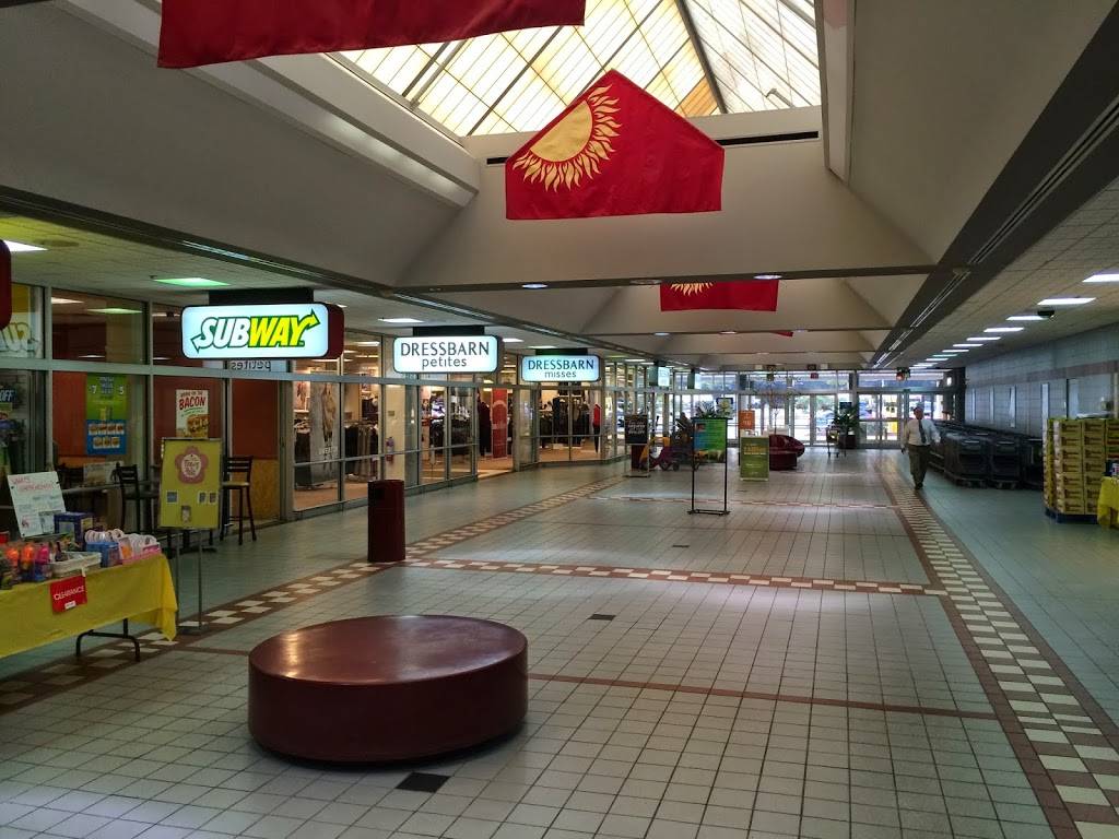 Subway Restaurants | restaurant | 7525 Huntsman Blvd, 4 Huntsman Square Shopping Ctr Store B, Springfield, VA 22153, USA | 7034559191 OR +1 703-455-9191