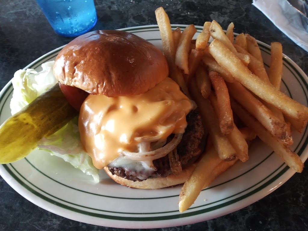 84th Classic Cafe | restaurant | 1650 S 84th St, West Allis, WI 53214, USA | 4149889827 OR +1 414-988-9827