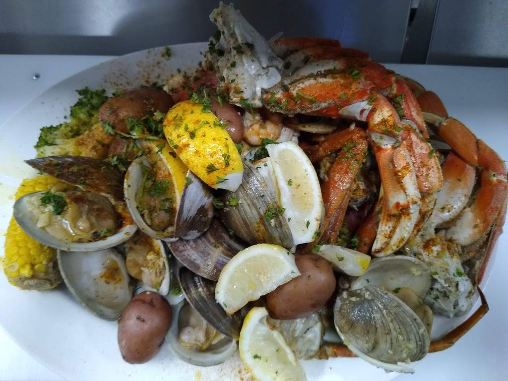 Chubby Crab seafood restaurant | restaurant | 5717 Rising Sun Ave, Philadelphia, PA 19120, USA | 2159047769 OR +1 215-904-7769