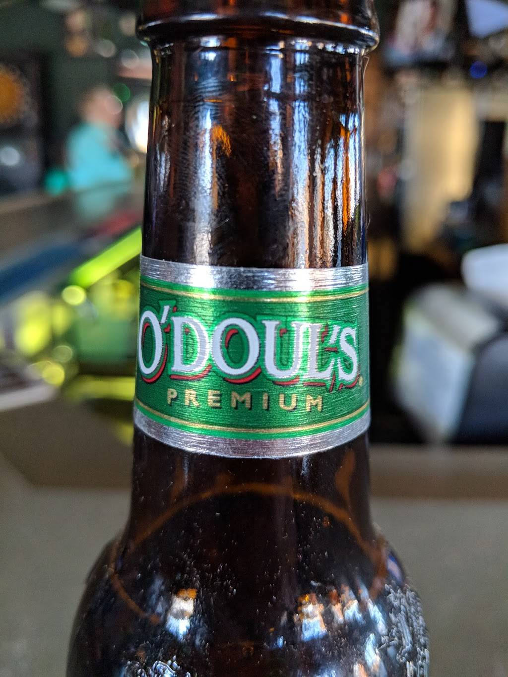 Pug Mahones Irish Pub & Grill | restaurant | 282 Grand Ave, Fox Lake, IL 60020, USA | 8475875078 OR +1 847-587-5078