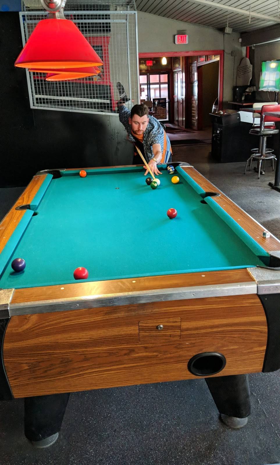 Classics Victorys Sports Bar | restaurant | 547 S High St, Columbus, OH 43212, USA | 6142251577 OR +1 614-225-1577