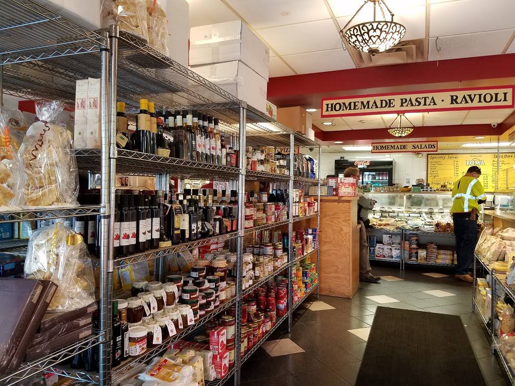 Roma Ristorante | restaurant | 310 Atwells Ave, Providence, RI 02903, USA | 4013315000 OR +1 401-331-5000