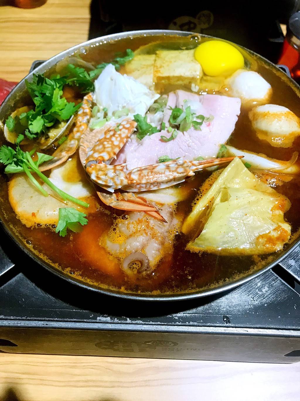 Boiling Pot | restaurant | 630 G St, Davis, CA 95616, USA | 5307465946 OR +1 530-746-5946