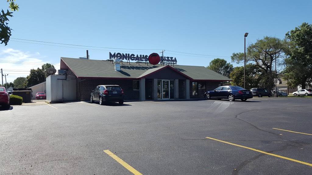 Monicals Pizza | restaurant | 815 Broadway Ave, Mattoon, IL 61938, USA | 2172346442 OR +1 217-234-6442
