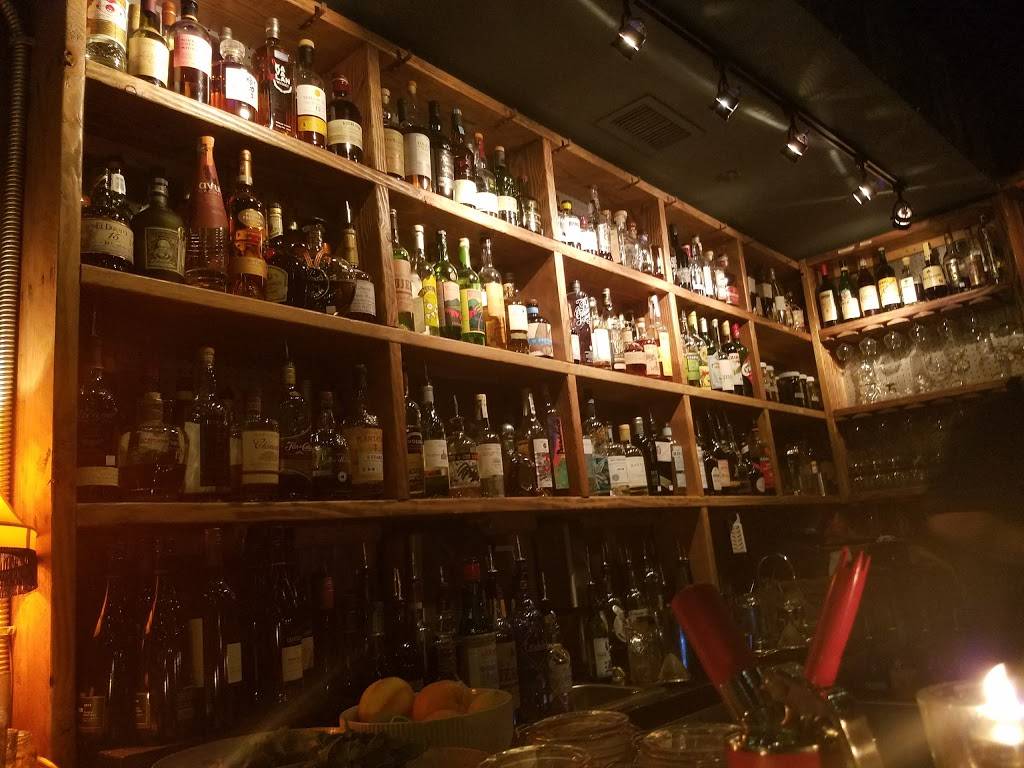 Captain Gregorys | restaurant | 804 N Henry St, Alexandria, VA 22314, USA | 5716594934 OR +1 571-659-4934