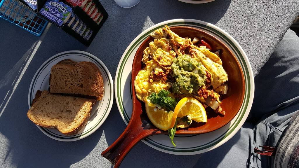 Woodys Diner | restaurant | 24321 Avenida De La Carlota, Laguna Hills, CA 92653, USA | 9494586500 OR +1 949-458-6500