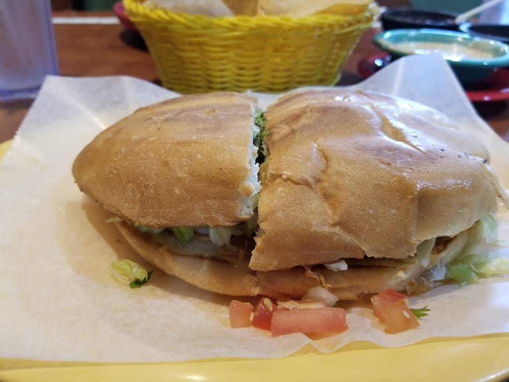 Los Laureles | restaurant | 1518 E Grand Ave, Des Moines, IA 50316, USA | 5152652200 OR +1 515-265-2200