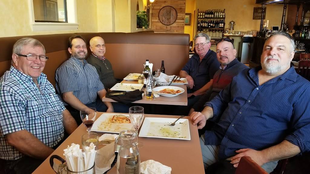 DeLucias Pizza And Restaurant | restaurant | 1 Jefferson Rd, Branford, CT 06405, USA | 2034835232 OR +1 203-483-5232