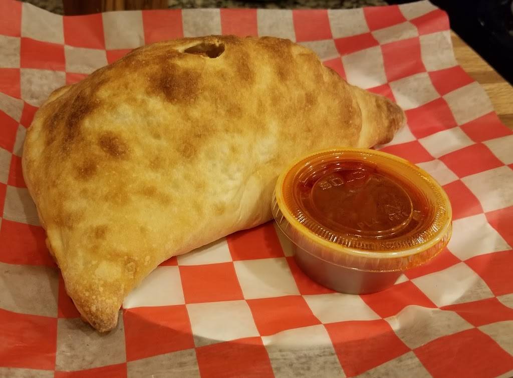 Elizabeths Pizza | restaurant | 5607 W Friendly Ave, Greensboro, NC 27410, USA | 3362991772 OR +1 336-299-1772