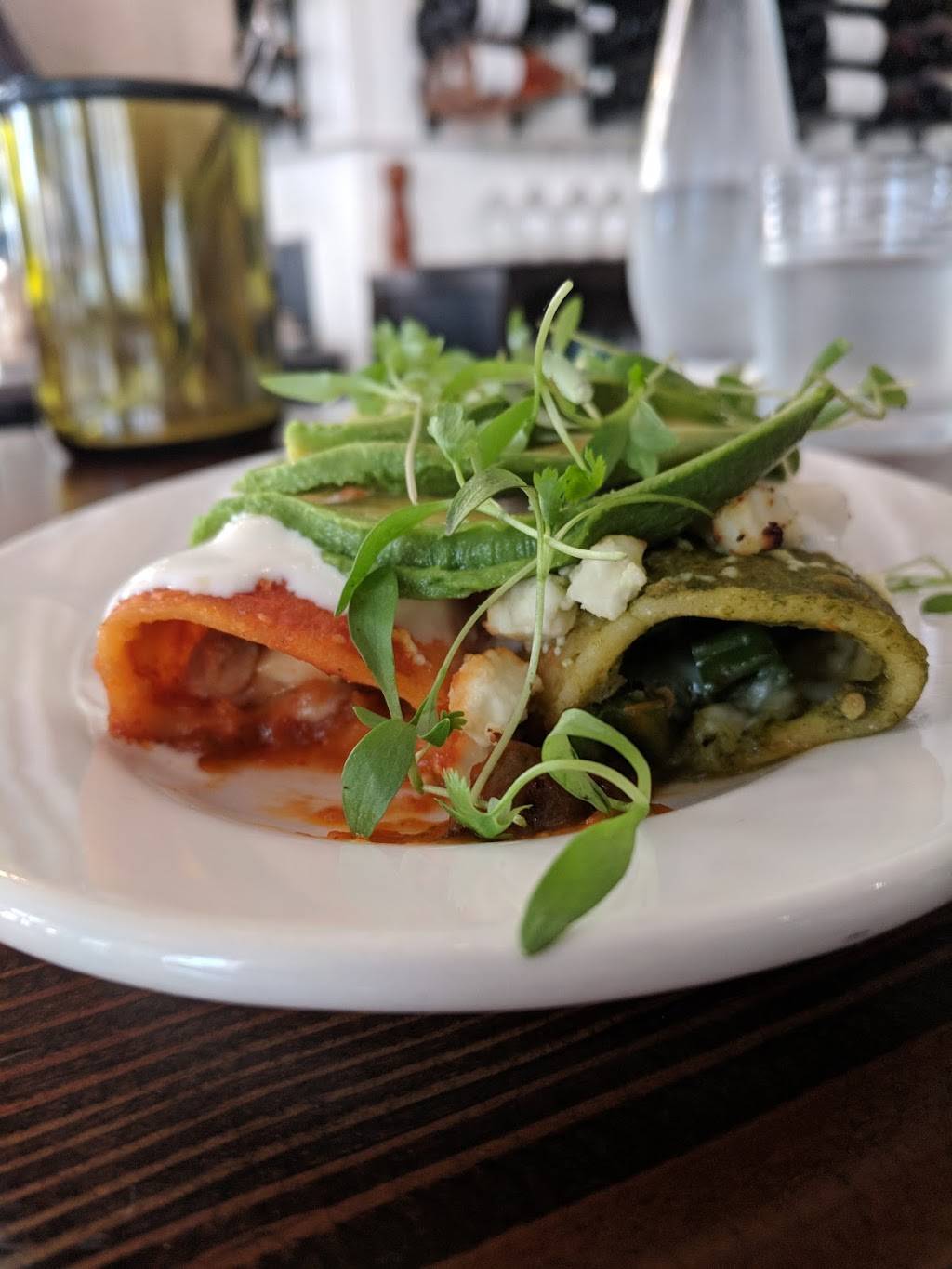 Downtown Wine Merchants | restaurant | 102 Frank H Ogawa Plaza, Oakland, CA 94612, USA | 5102509110 OR +1 510-250-9110