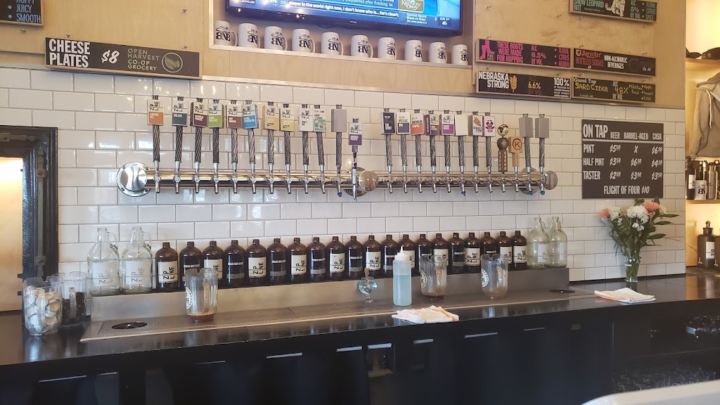 Zipline Beer Hall | restaurant | 5740 Hidcote Dr Suite B, Lincoln, NE 68516, USA | 4024132948 OR +1 402-413-2948