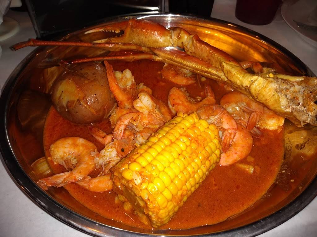 The Seafood King Bessemer | restaurant | 5060 Academy Ln, Bessemer, AL 35022, USA | 2054343766 OR +1 205-434-3766