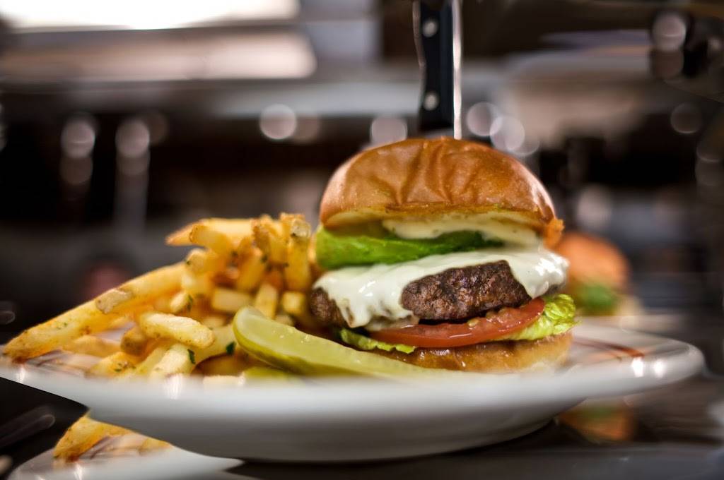 Jimmys Famous American Tavern | restaurant | The Village at Westfield Topanga, 6250 Topanga Canyon Blvd #1550, Woodland Hills, CA 91367, USA | 8183690005 OR +1 818-369-0005