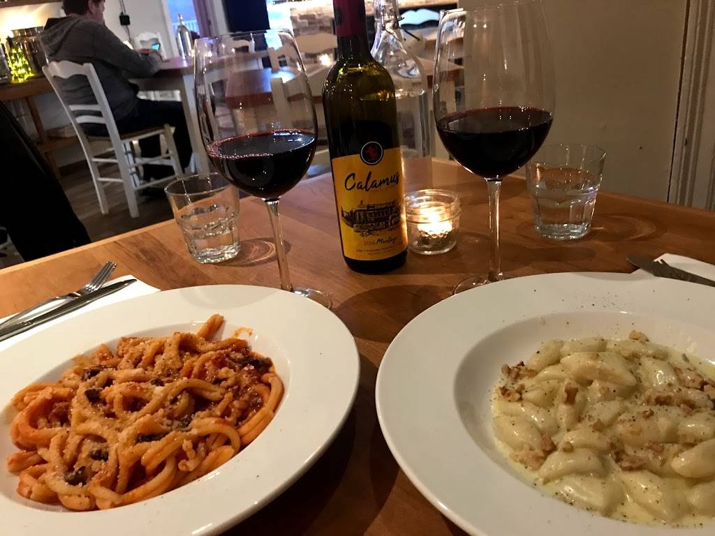 Casa Toscana | restaurant | 22 Main St W, Grimsby, ON L3M 1R4, Canada | 2892358888 OR +1 289-235-8888