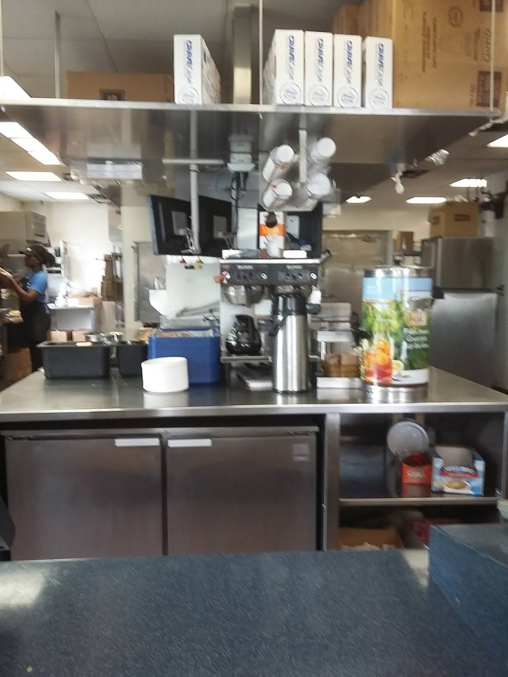 White Castle | restaurant | 10303 Pendleton Pike, Indianapolis, IN 46236, USA | 3178235872 OR +1 317-823-5872