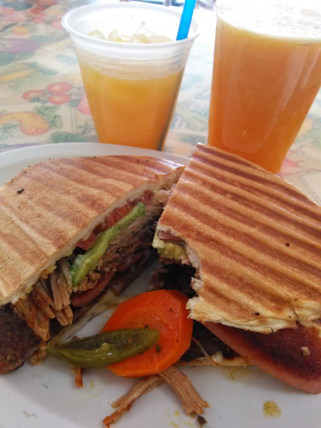 Tortas Sinaloa | restaurant | 1520 W 6th St #108, Corona, CA 92882, USA | 9513720777 OR +1 951-372-0777