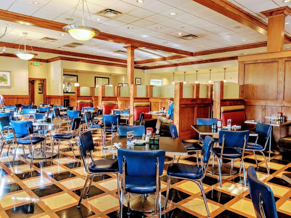 Primos Cafe | restaurant | 515 Lake Harbour Dr, Ridgeland, MS 39157, USA | 6018983400 OR +1 601-898-3400