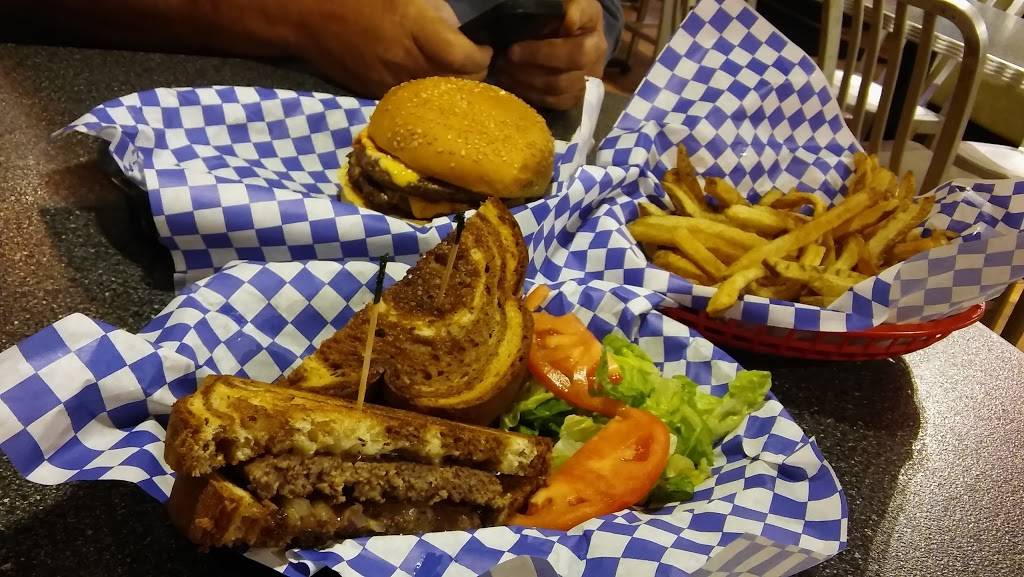 DaddiOs Burger | restaurant | 4230 Calder Ave, Beaumont, TX 77706, USA | 4098981977 OR +1 409-898-1977