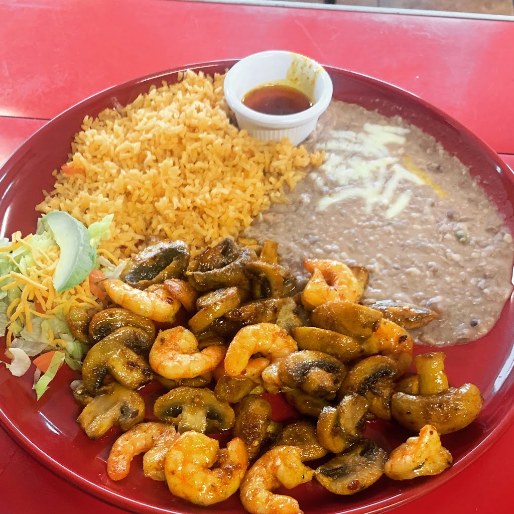 Mi Haciendita | restaurant | 330 South St, Mabton, WA 98935, USA | 5098966010 OR +1 509-896-6010