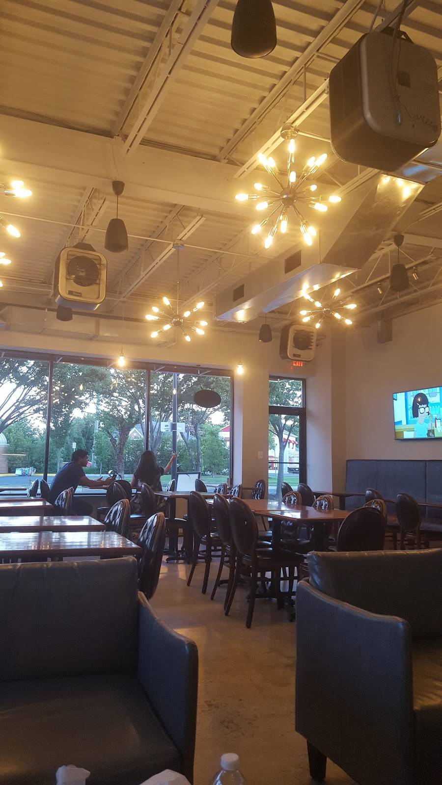 Fumée Cafe | restaurant | 7250 Columbia Pike, Annandale, VA 22003, USA | 7038668080 OR +1 703-866-8080