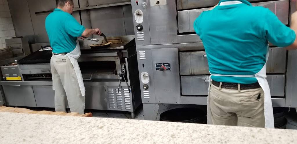 Town Pizza House Restaurant | restaurant | 2 Anderson St, New Rochelle, NY 10801, USA | 9142355128 OR +1 914-235-5128