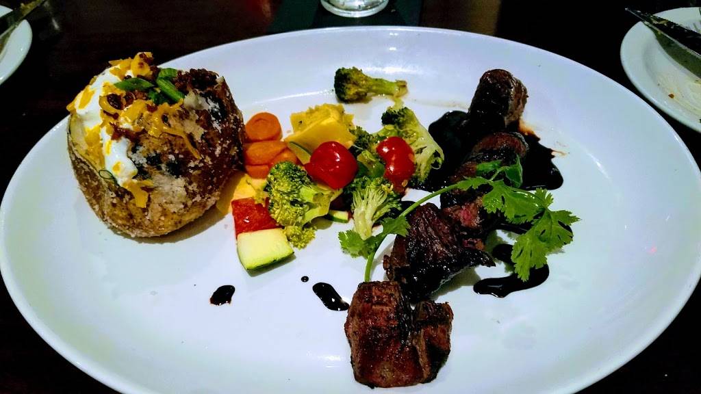 Firebirds Wood Fired Grill | restaurant | 4600 Merchants Circle, Collierville, TN 38017, USA | 9018501603 OR +1 901-850-1603