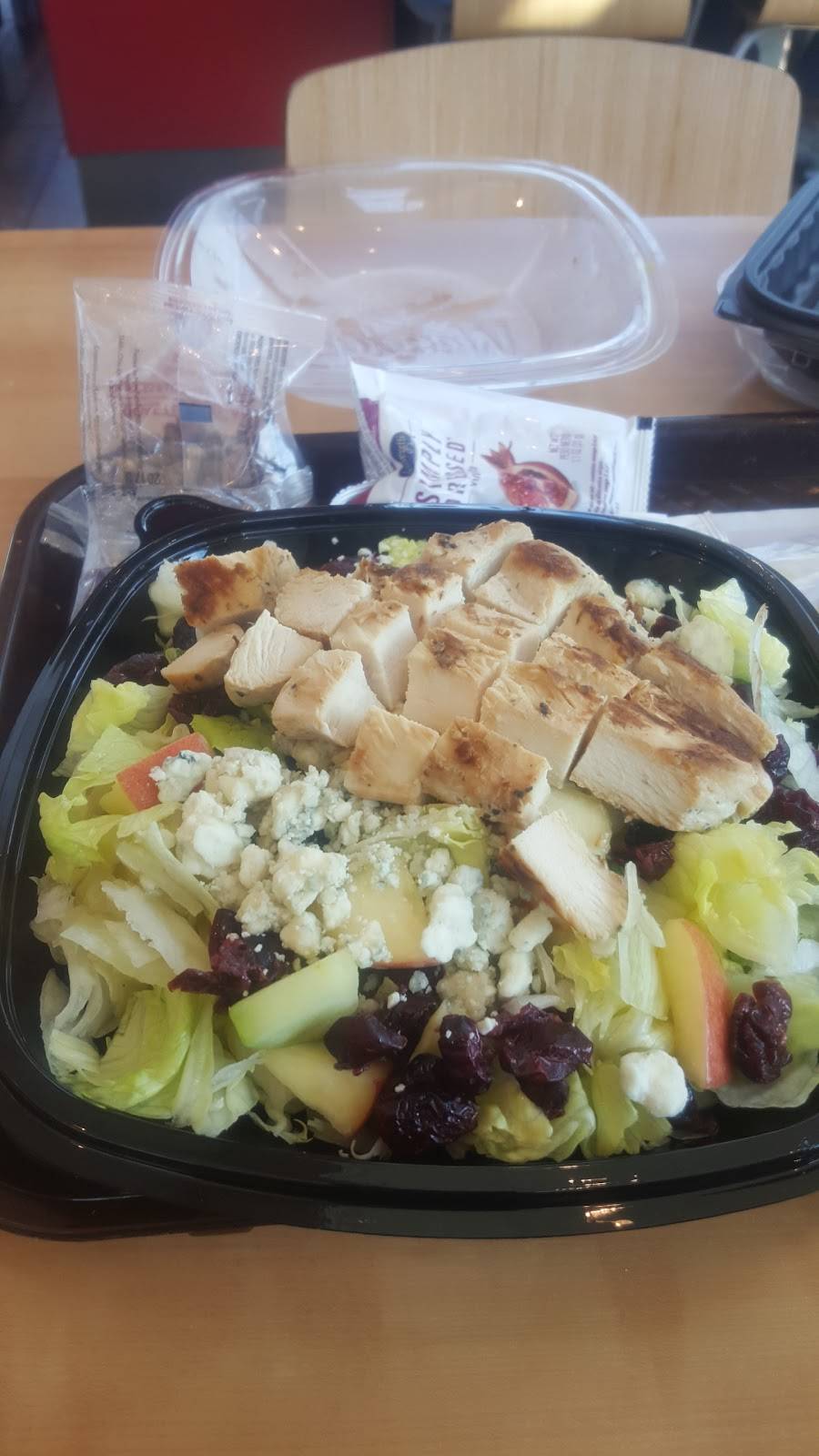 Wendys | restaurant | 15236 Max Leggett Pkwy, Jacksonville, FL 32218, USA | 9045184431 OR +1 904-518-4431