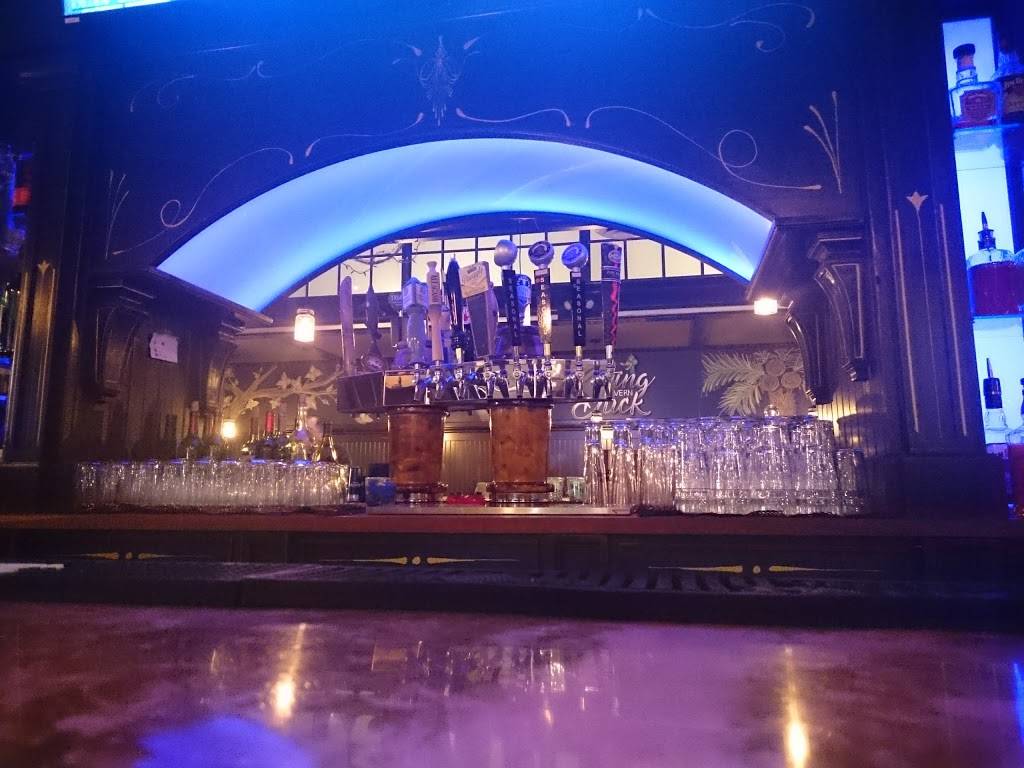 Sitting Duck Tavern | restaurant | 4244 Madison Ave, Trumbull, CT 06611, USA | 2032611400 OR +1 203-261-1400