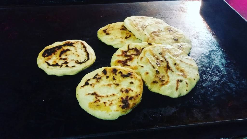 Pupusas De Niña Gloria | restaurant | 10815 Carmenita Rd, Whittier, CA 90605, USA | 5623289476 OR +1 562-328-9476