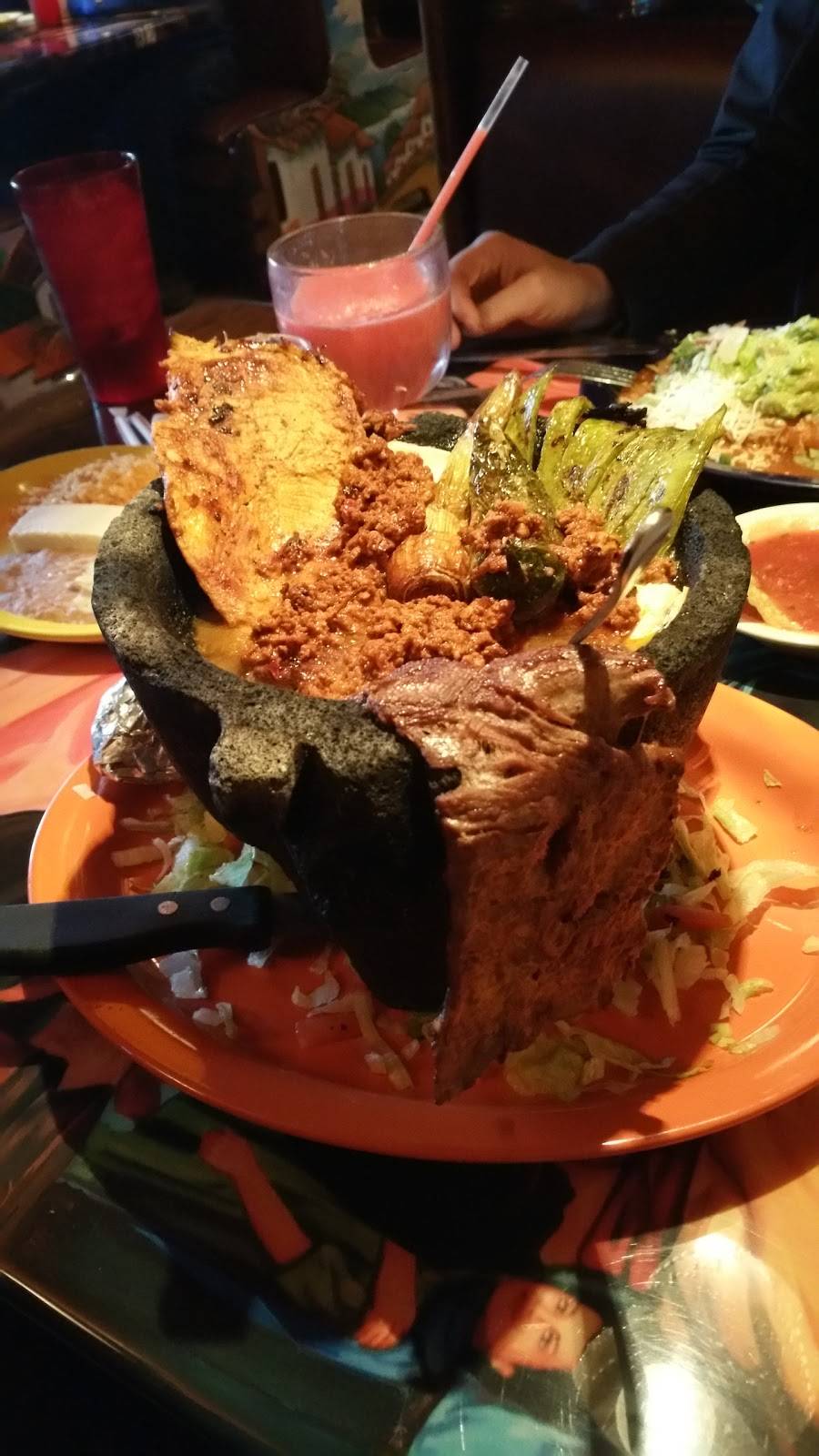 Los Tres Amigos Jackson | restaurant | 2046, 1111 N W Ave, Jackson, MI 49202, USA | 5177848400 OR +1 517-784-8400