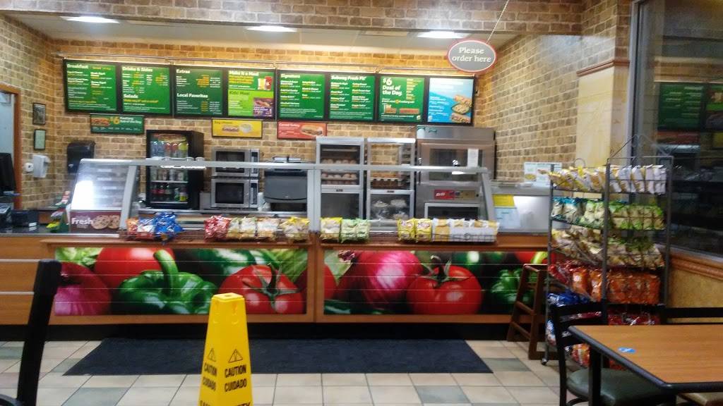 Subway Restaurants | restaurant | 3041 IL-71, Ottawa, IL 61350, USA | 8155614138 OR +1 815-561-4138