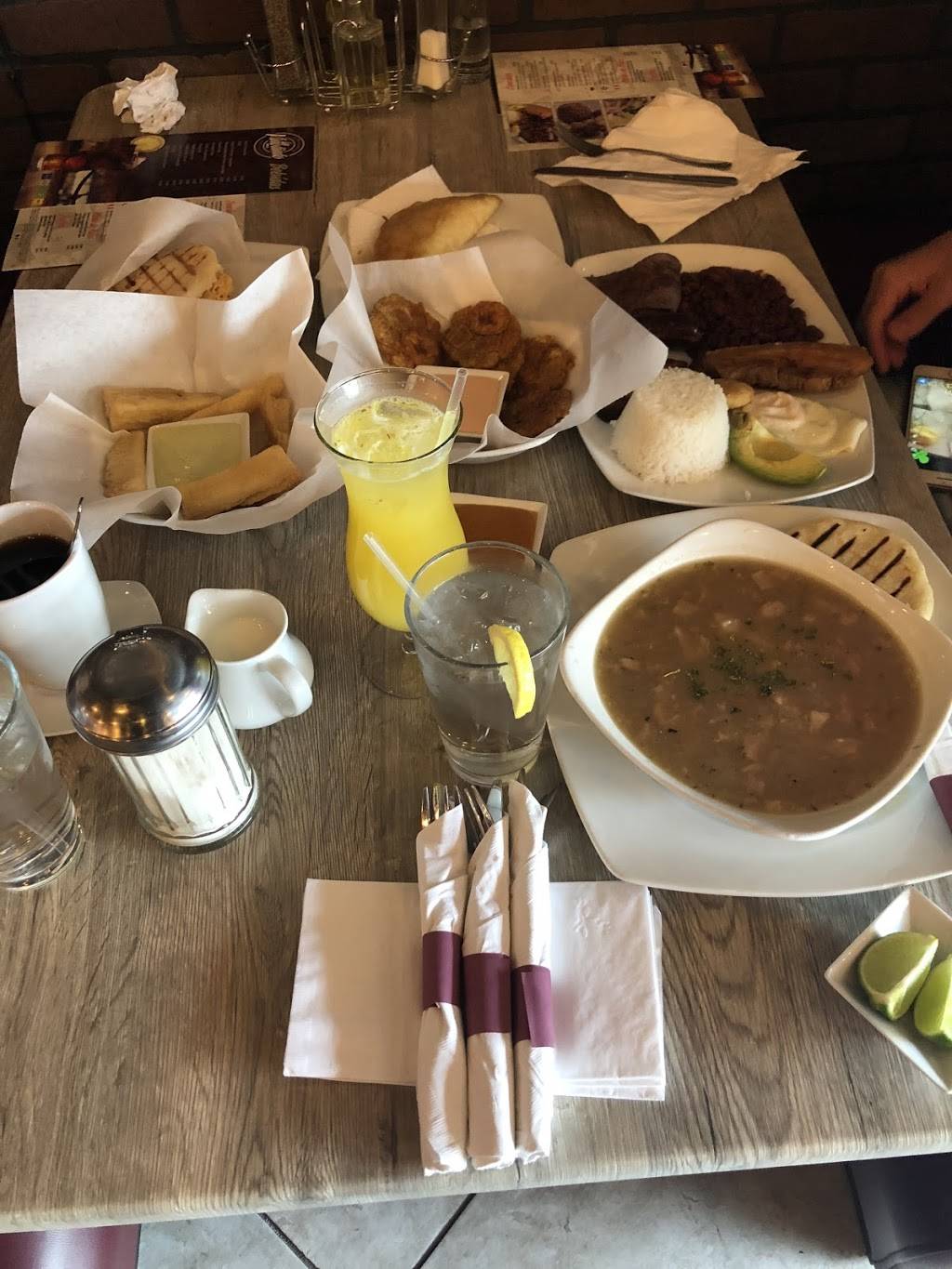 La Vinotinto Restaurant | restaurant | 403 West Broadway St, Myrtle Beach, SC 29577, USA | 8437128318 OR +1 843-712-8318