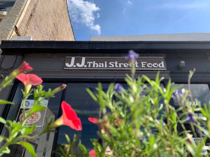 JJ Thai Street Food | restaurant | 1715 W Chicago Ave, Chicago, IL 60622, USA | 3129294435 OR +1 312-929-4435