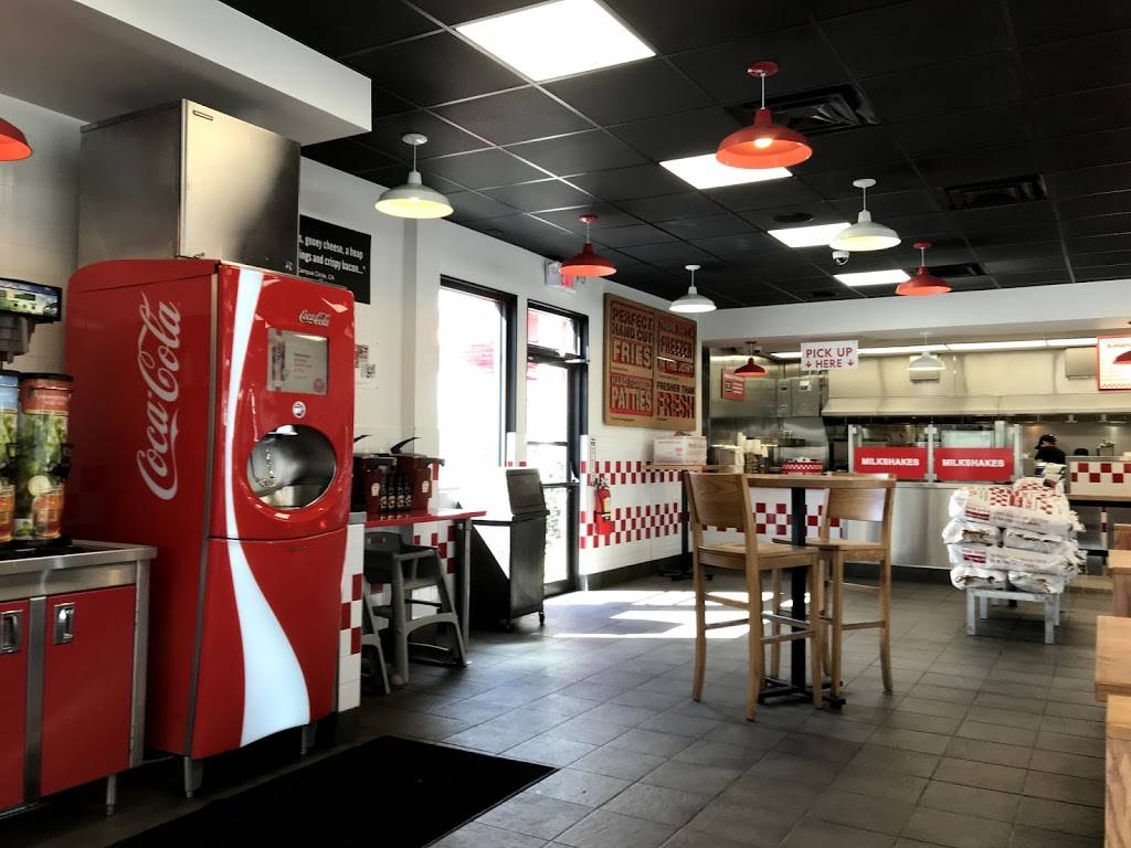 Five Guys | meal takeaway | 2641 Florida Ave S, Lakeland, FL 33803, USA | 8636865552 OR +1 863-686-5552