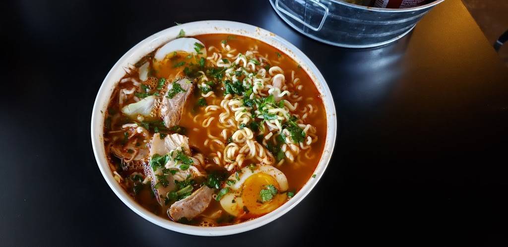 Fusion Lounge | restaurant | 2704 Hartnell Ave, Redding, CA 96002, USA | 5307681360 OR +1 530-768-1360