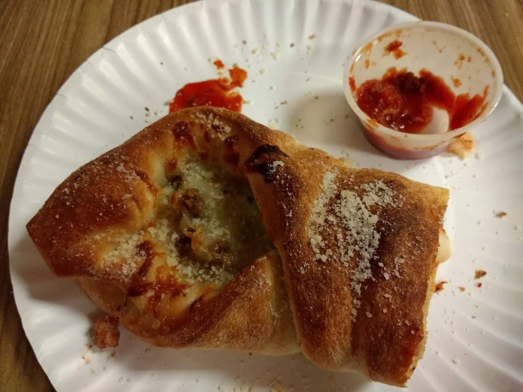 Mamma Leones Pizza | restaurant | 650 E Red Bridge Rd, Kansas City, MO 64131, USA | 8169431760 OR +1 816-943-1760