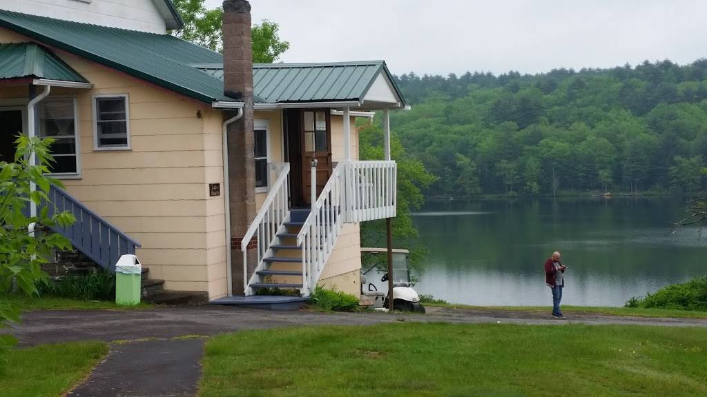 Fantasy Lake View Resort | restaurant | 142 Airport Rd, Yulan, NY 12792, USA | 8455573550 OR +1 845-557-3550