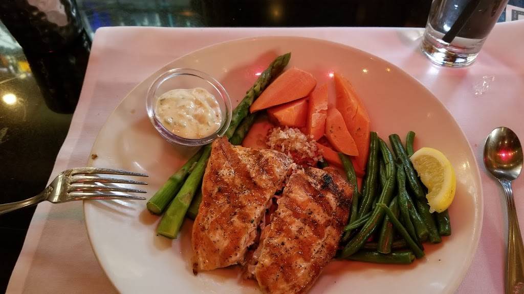 The Cheesecake Factory | restaurant | Town Center, 2015 Birch Rd, Chula Vista, CA 91915, USA | 6194212500 OR +1 619-421-2500