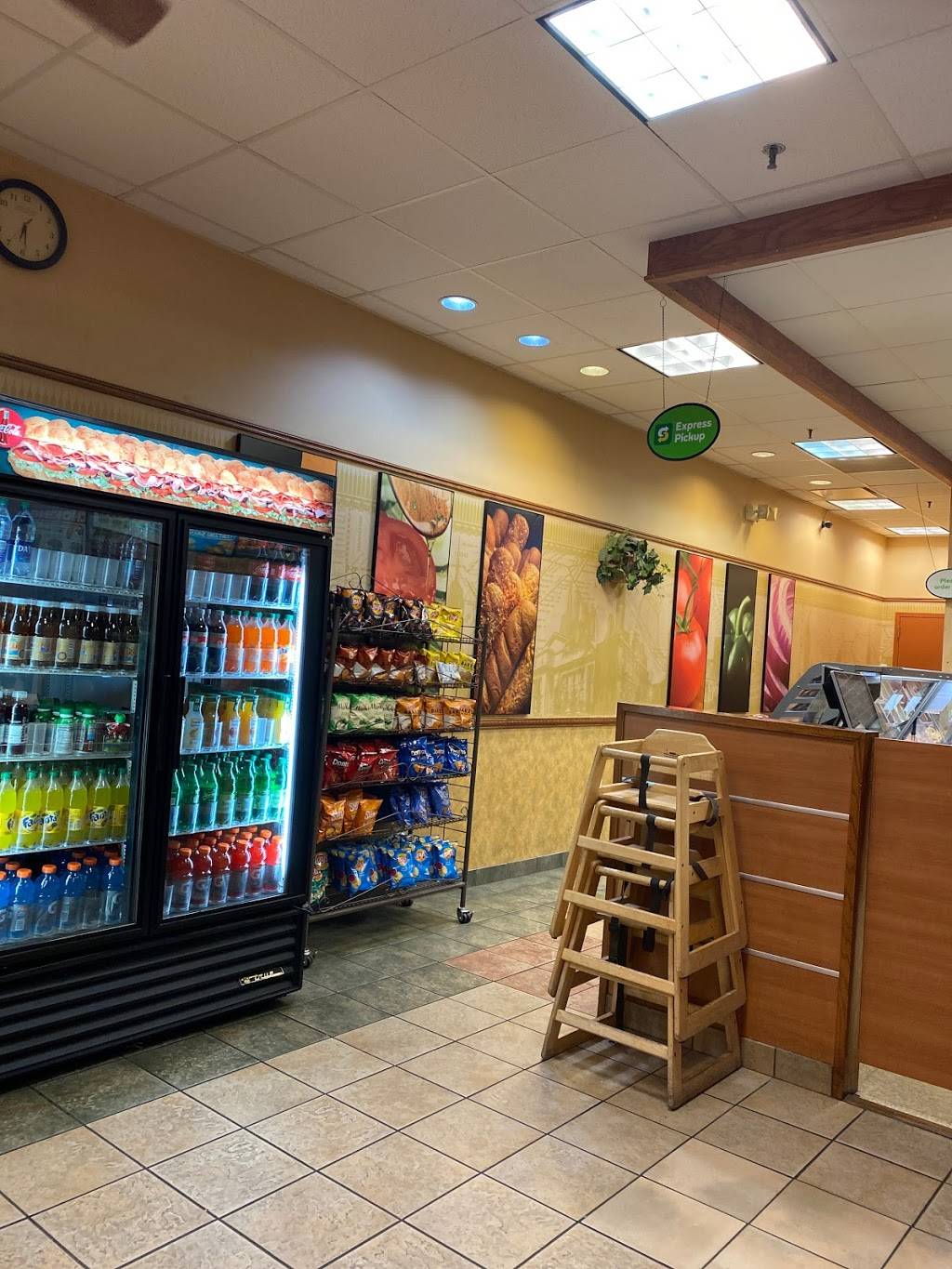 Subway | restaurant | Hub II Shopping Center, 168 Fulton Ave, Hempstead, NY 11550, USA | 5165654758 OR +1 516-565-4758