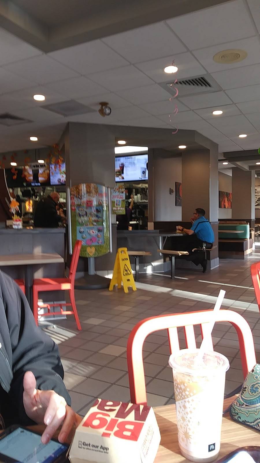 McDonalds | restaurant | 155 Newburyport Turnpike, Rowley, MA 01969, USA | 9789483324 OR +1 978-948-3324