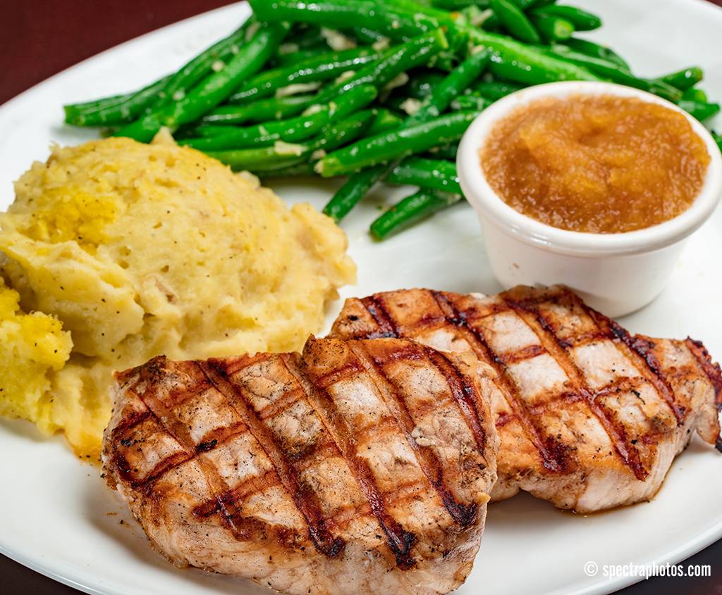 Lakes Lounge | restaurant | 2920 Lake East Dr, Las Vegas, NV 89117, USA | 7023639733 OR +1 702-363-9733