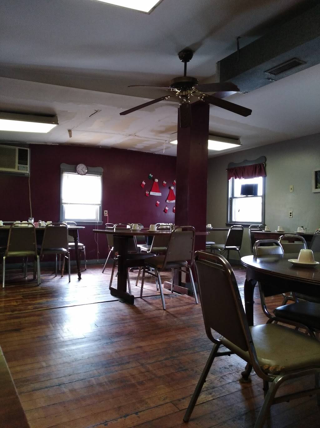 Jones House | restaurant | 520 S State St, Roodhouse, IL 62082, USA | 2175894088 OR +1 217-589-4088