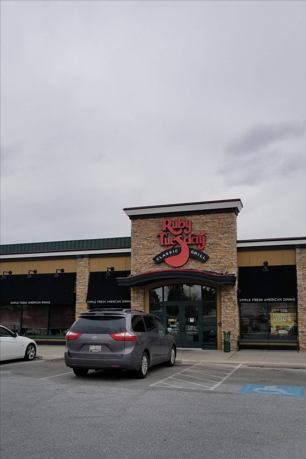Ruby Tuesday | restaurant | 7385 Guilford Dr, Frederick, MD 21704, USA | 2403796415 OR +1 240-379-6415