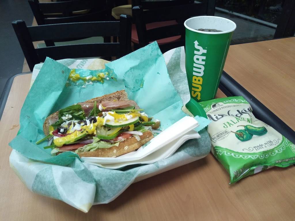 Subway | meal takeaway | 624 W Hallandale Beach Blvd, Hallandale Beach, FL 33009, USA | 9544548259 OR +1 954-454-8259