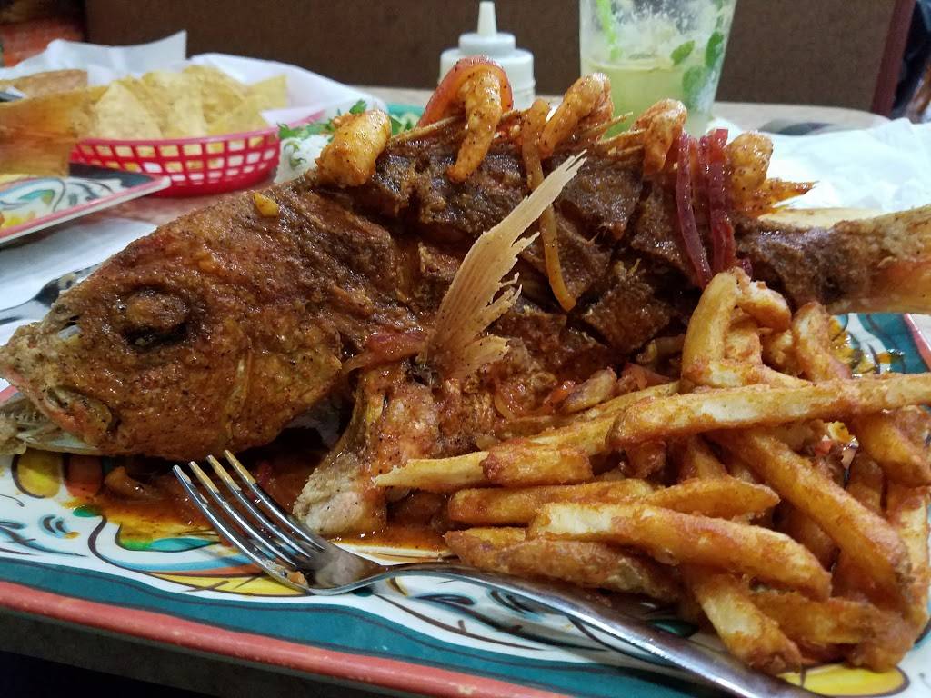 Mariscos La Sirena | restaurant | 1964 Vermont St, Blue Island, IL 60406, USA | 7089269006 OR +1 708-926-9006