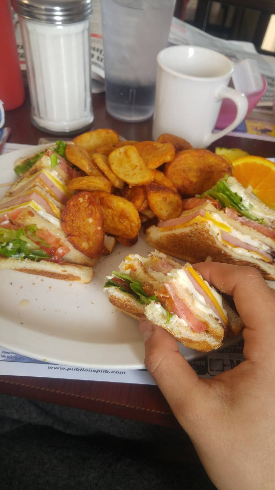 Resto du 9 | restaurant | 698 Rue Dufferin, Granby, QC J2H 0Z2, Canada | 4503759400 OR +1 450-375-9400