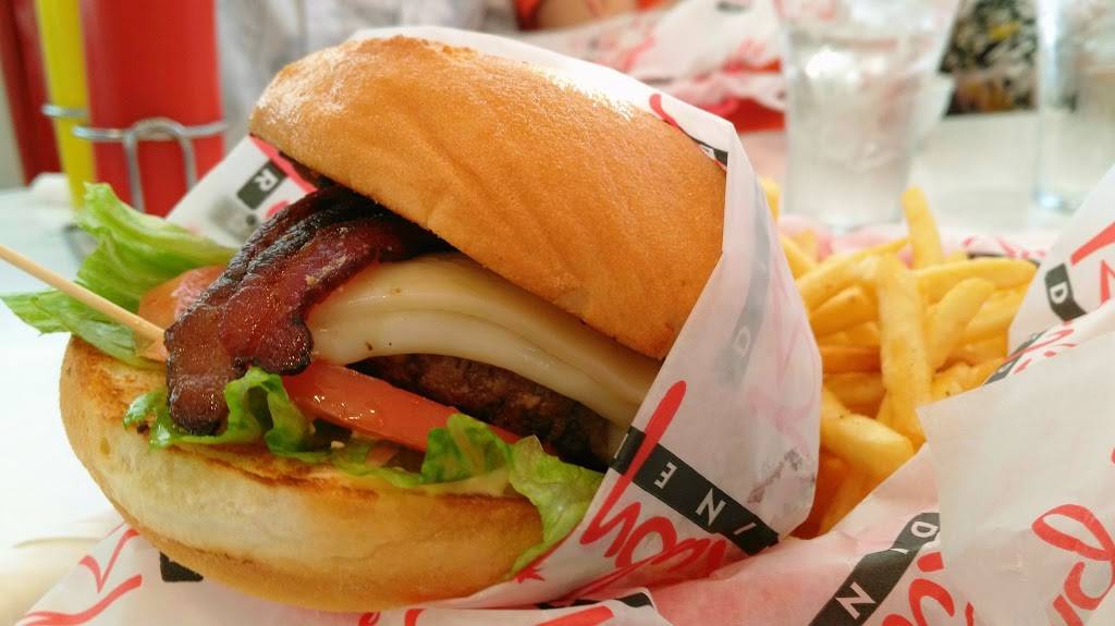 Rubys Diner | restaurant | 1 Oceanside Pier #1, Oceanside, CA 92054, USA | 7604337829 OR +1 760-433-7829